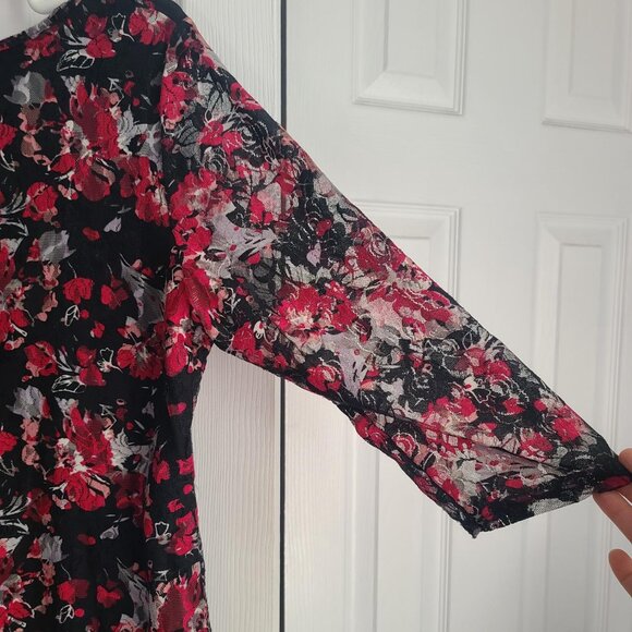 Yours UK Black & Red Floral Swing Top - Picture 4 of 4